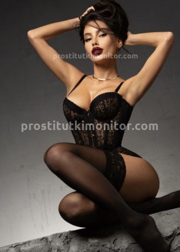 Кристина, Г. Петродворец