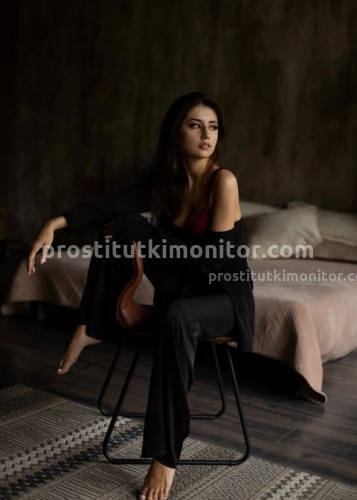 Марго, Г. Петродворец